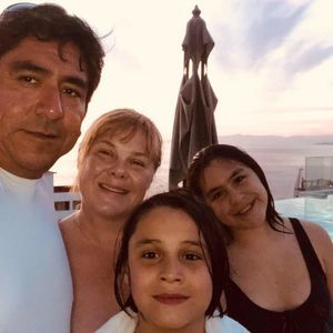 Meet your Posher, Val